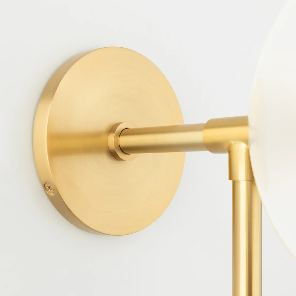 Ashleigh Sconce - Image 3