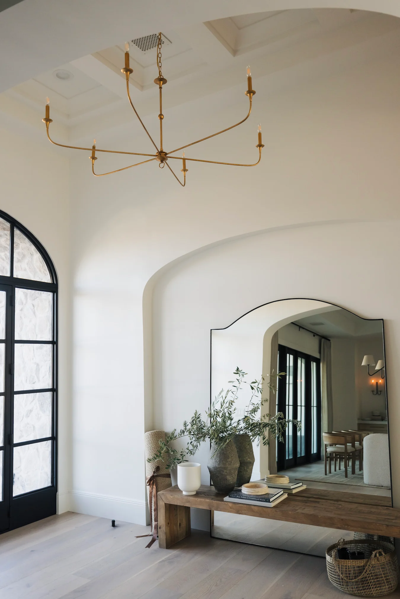 Nottaway Large Chandelier - Image 7